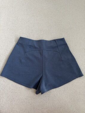 Lululemon Ribbed Softstreme-High Rise Shorts Blue Size 6
